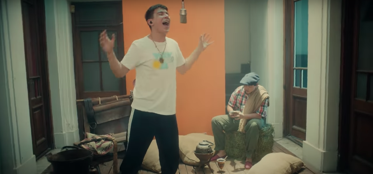YSY A LE CANTA A ARGENTINA EN “PASA QUE YO”