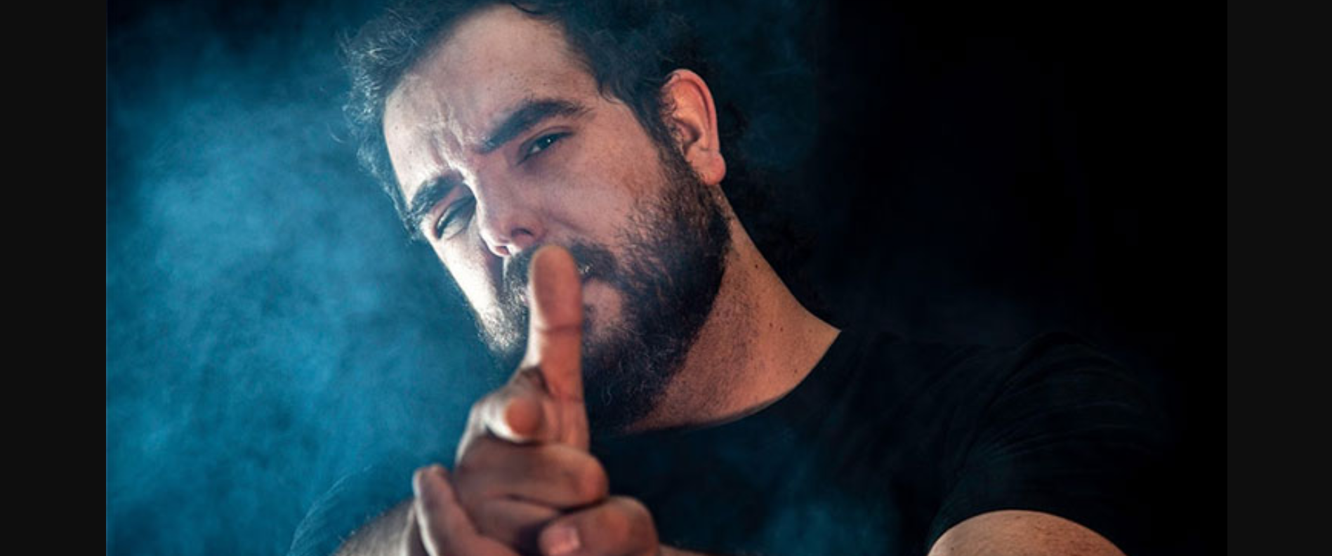 MICROBIO DE LÁGRIMAS DE SANGRE ESTRENA SU DISCO SOLISTA: “OFICIO Y TERAPIA”