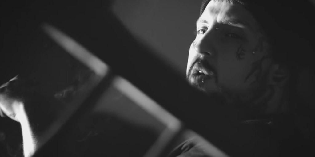 ESCUCHA LO NUEVO DE LOBO ESTEPARIO: “PADRE”