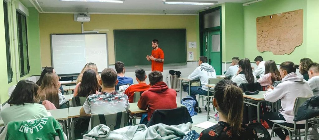 UR ACADEMY: «LOS PROFESORES SIEMPRE NOS PIDEN QUE VOLVAMOS»