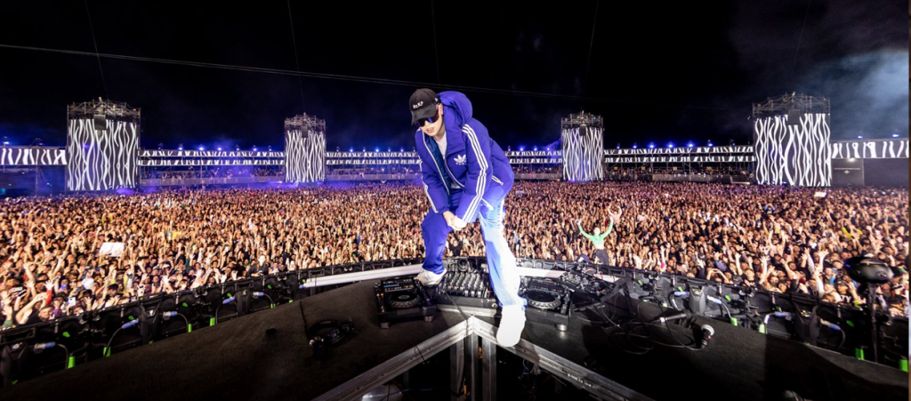 ¡FELIZ CUMPLEAÑOS BIZARRAP!