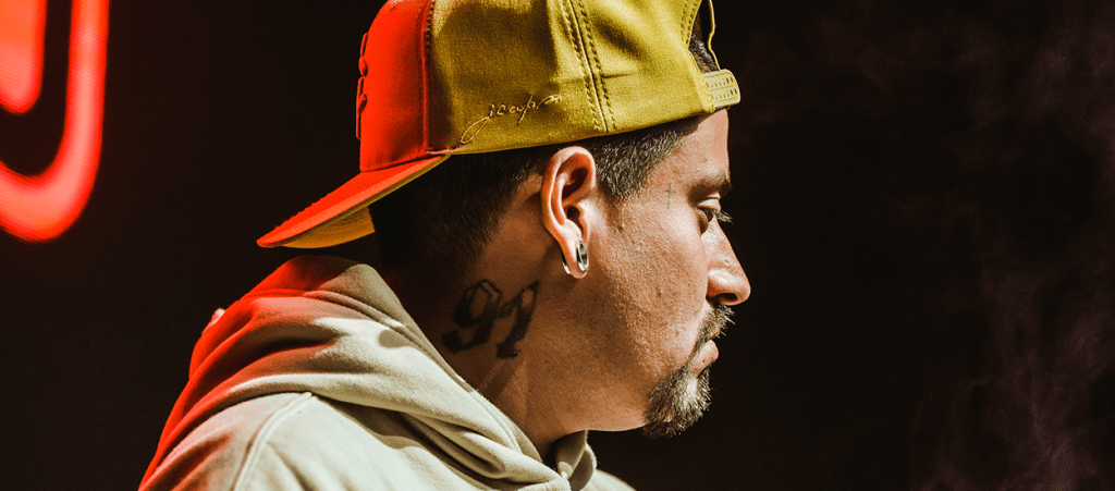 ¡HOY CELEBRAMOS EL CUMPLEAÑOS DE UN LEGENDARIO DJ DE PERÚ!