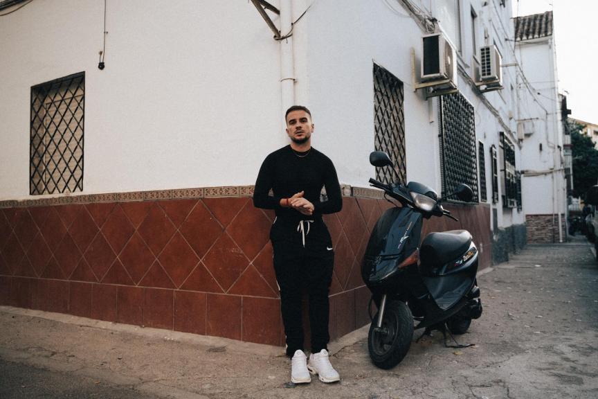 ANTONY Z PRESENTA “DIFERENTES FREESTYLE”