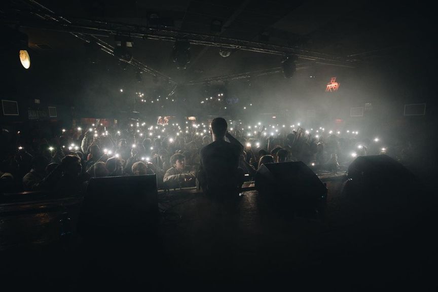 ANTONY Z: “CREO QUE ES UN DISCO PARA ESCUCHAR EN TU CUARTO»