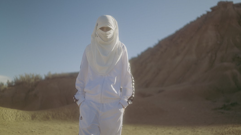 K1ZA LANZA “EMPERATRIZ”, CANCIÓN SOBRE EL AMOR CIEGO