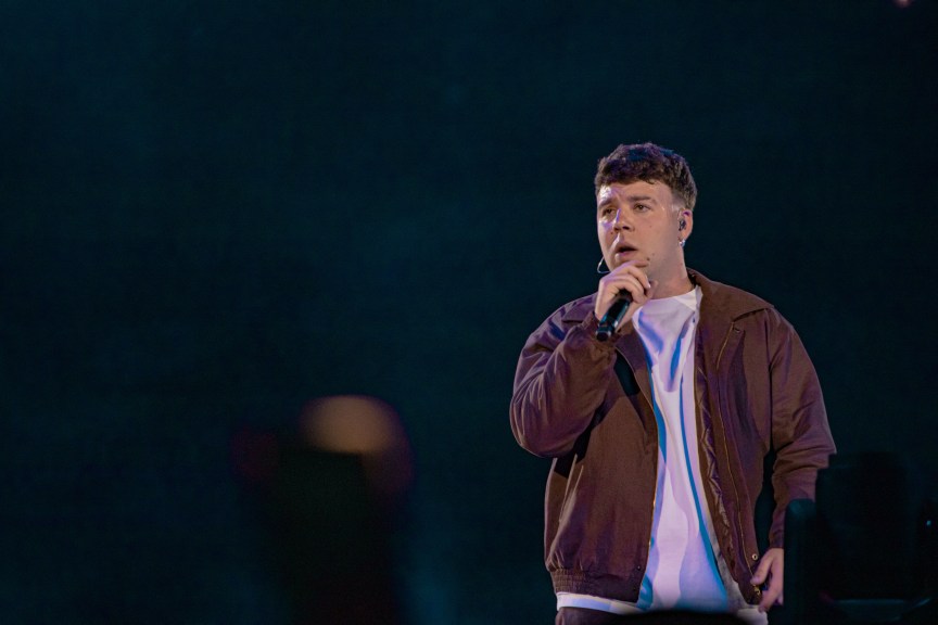 QUEVEDO ANUNCIA SU REGRESO A LA MÚSICA CON UN TEMA MUY «DURO»