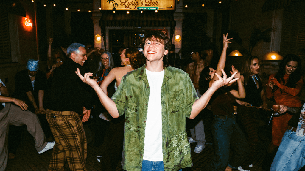 PAULO LONDRA ESTRENA “RECIÉN SOLTERA”