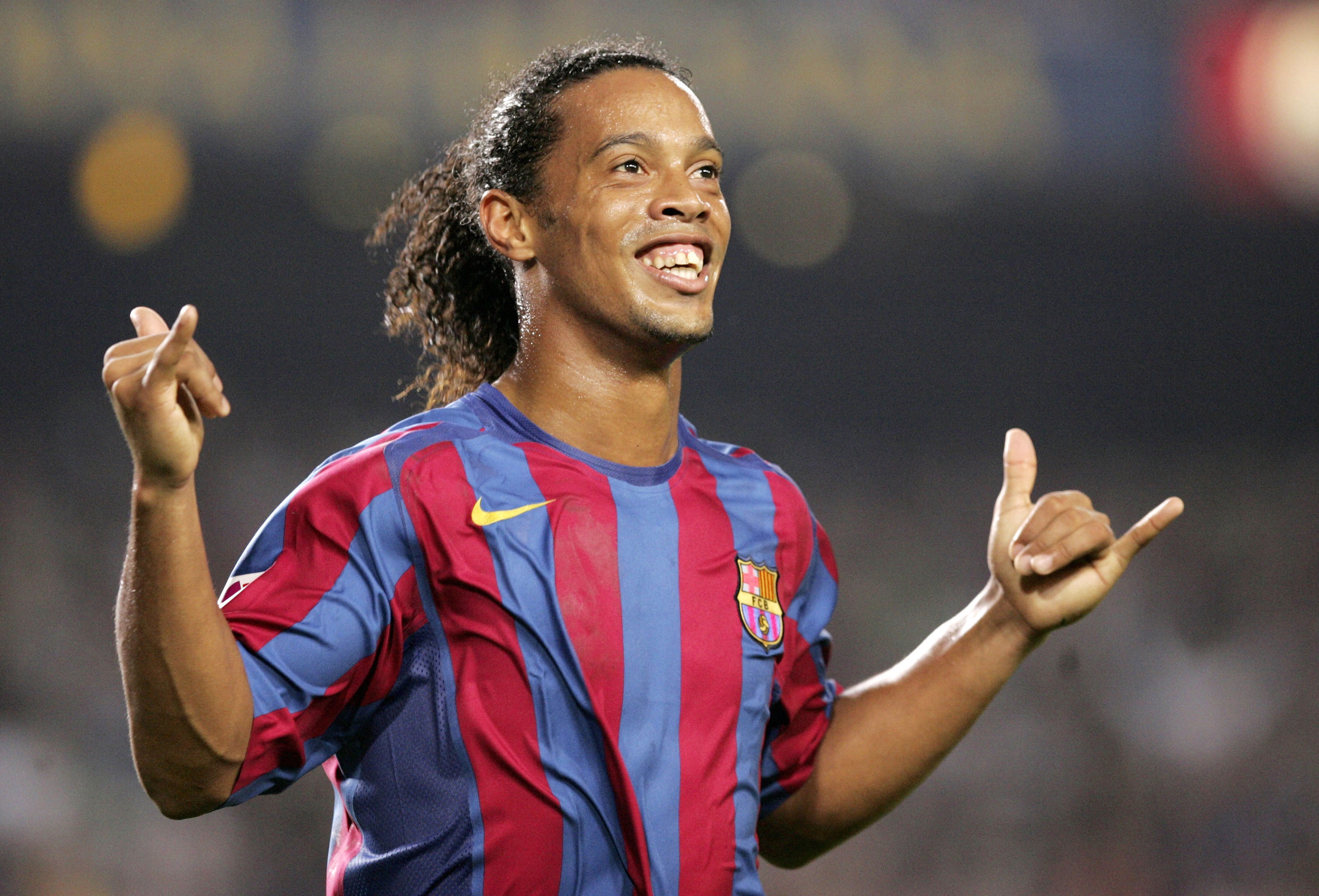 RONALDINHO SE PASA AL RAP: “BRUXARIA 051”, SU PRIMER DISCO