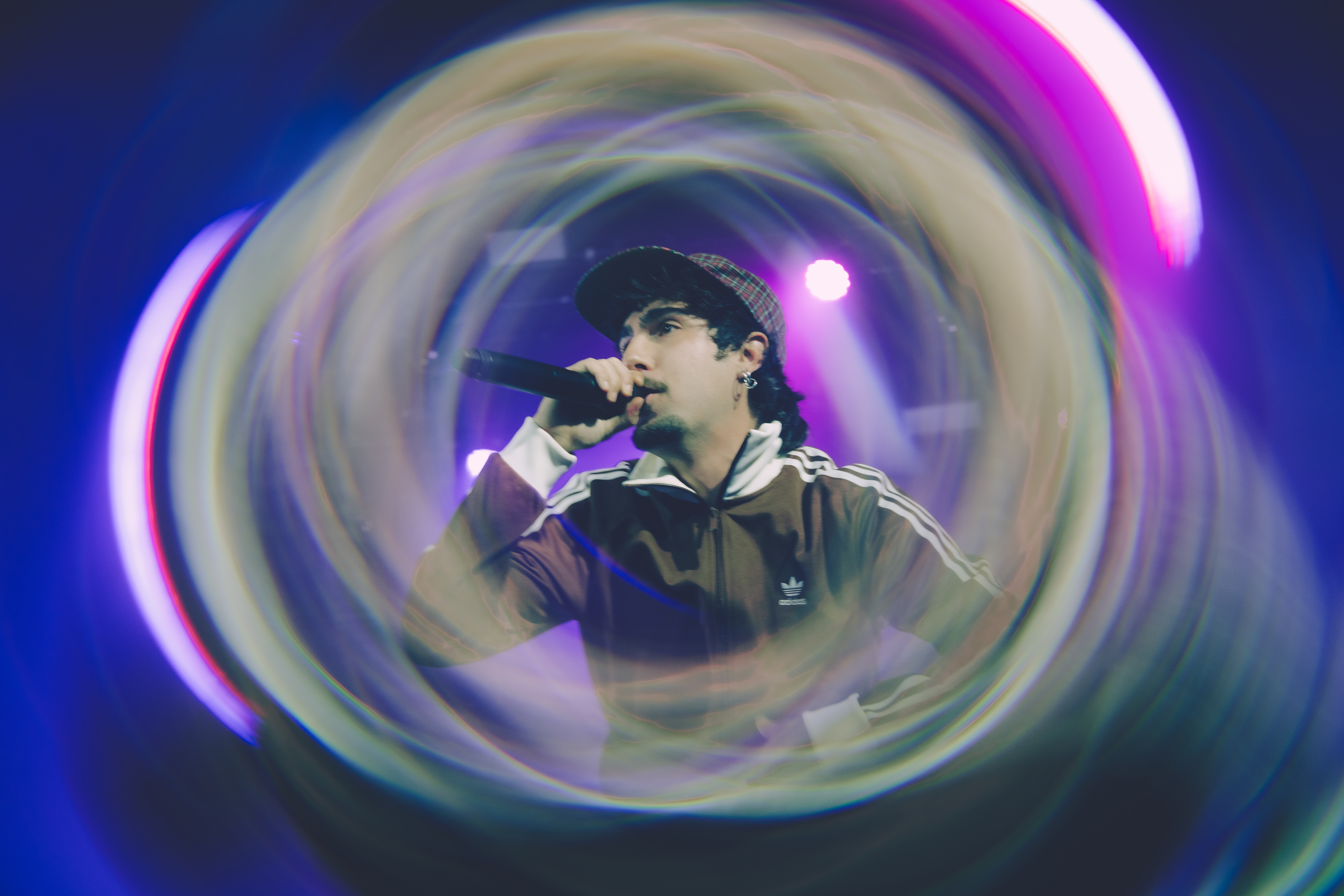 D.VALENTINO ARRANCA SU FIN DE GIRA EN MADRID CON UN SOLD OUT HISTÓRICO EN LA RIVIERA