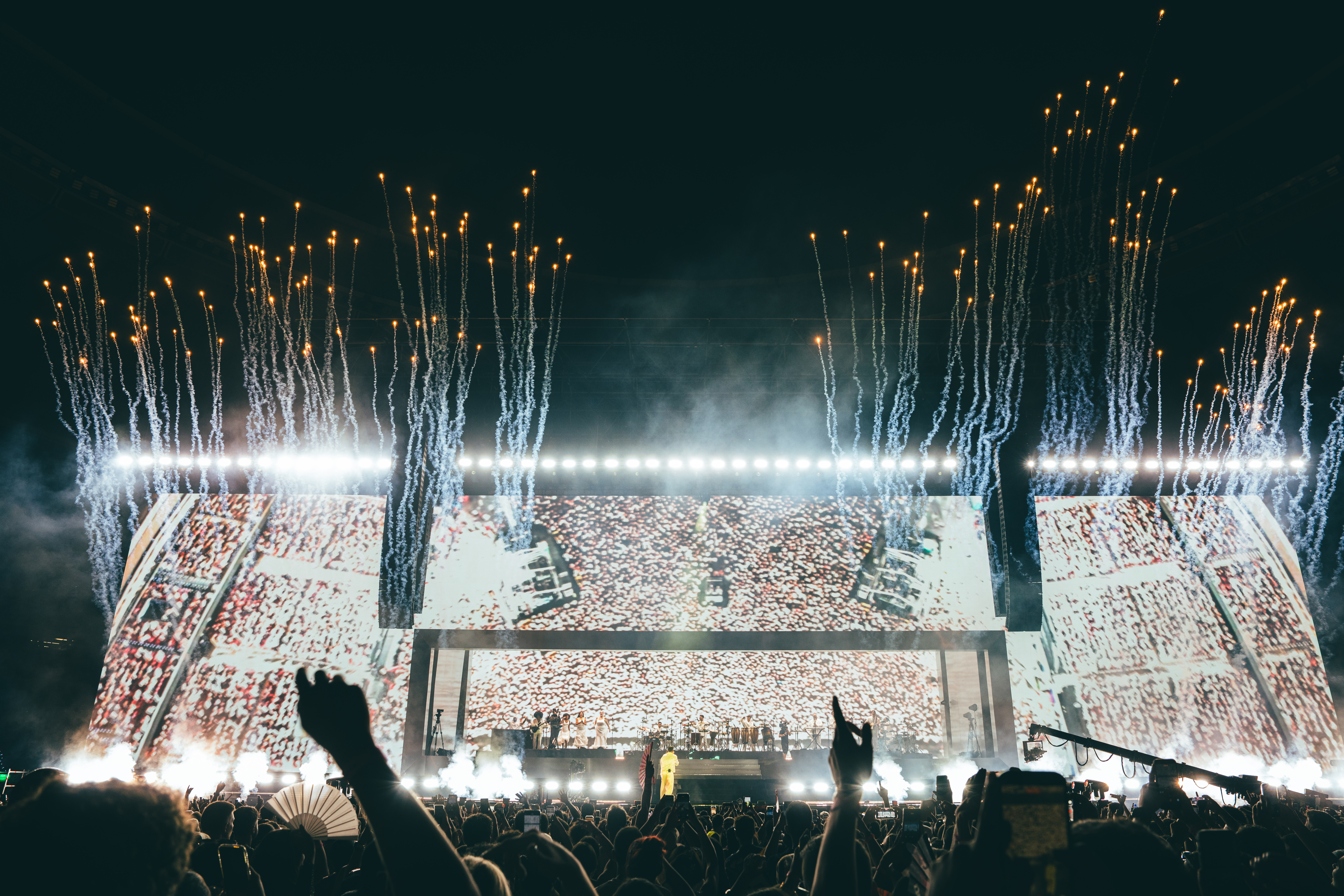 RELS B CORONA EL ESTADIO METROPOLITANO DE MADRID EN EL CONCIERTO MÁS ESPECIAL DE SU CARRERA